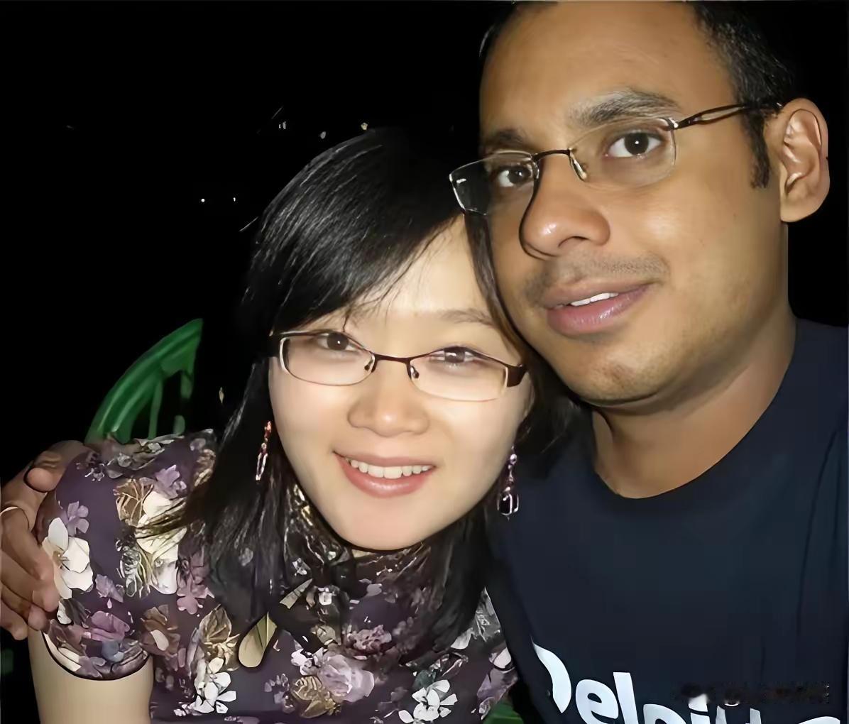 一个人想加入外国国籍是他的自由，但无论走到哪里，都绝不能抹黑自己的祖国，甚至出于