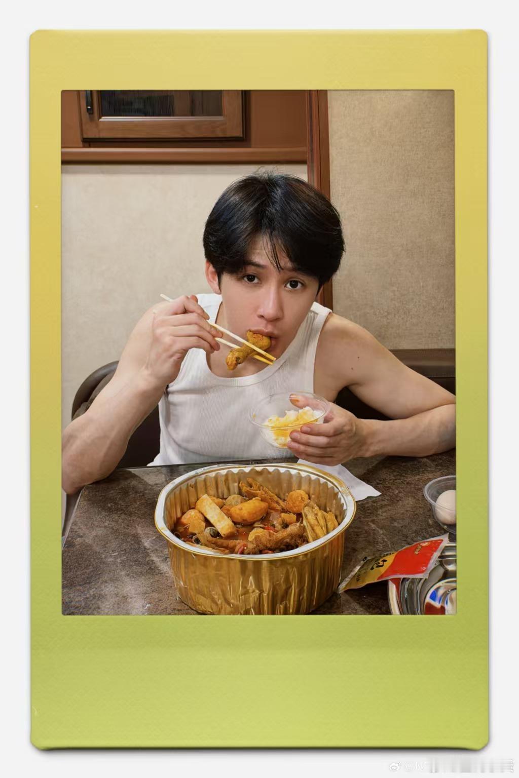 怎么拍都是帅！檀健次 有需要抓拍教程的吗