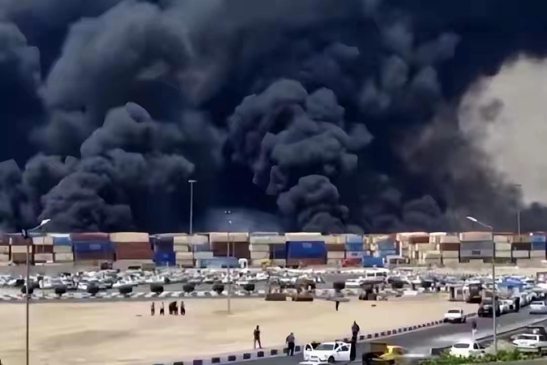 伊朗动手了，美军多处基地被炸。
7月15日，伊朗伊斯兰革命卫队今天早晨在社交媒体