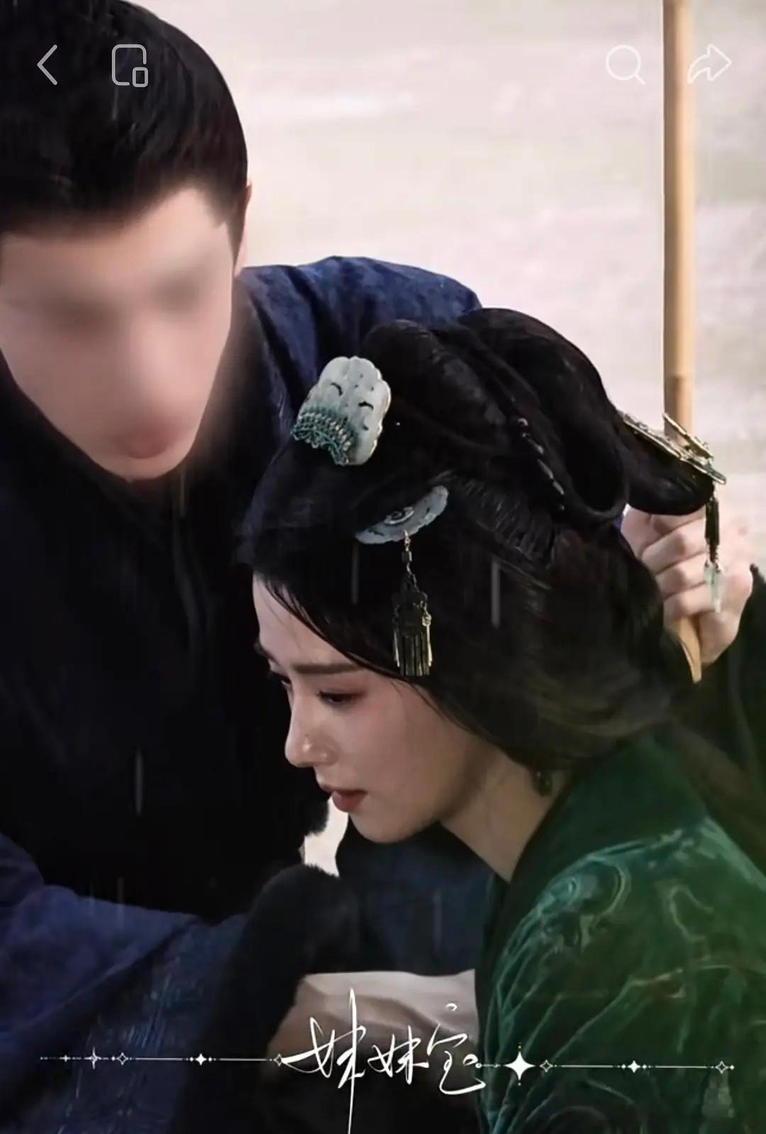 卢昱晓粉丝好爱张凌赫，愁图还给打码 ​​​