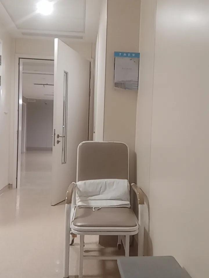 分享我这周有趣的事：

生病了才真正明白，真的是病不起呀！

母亲住院了，为了查