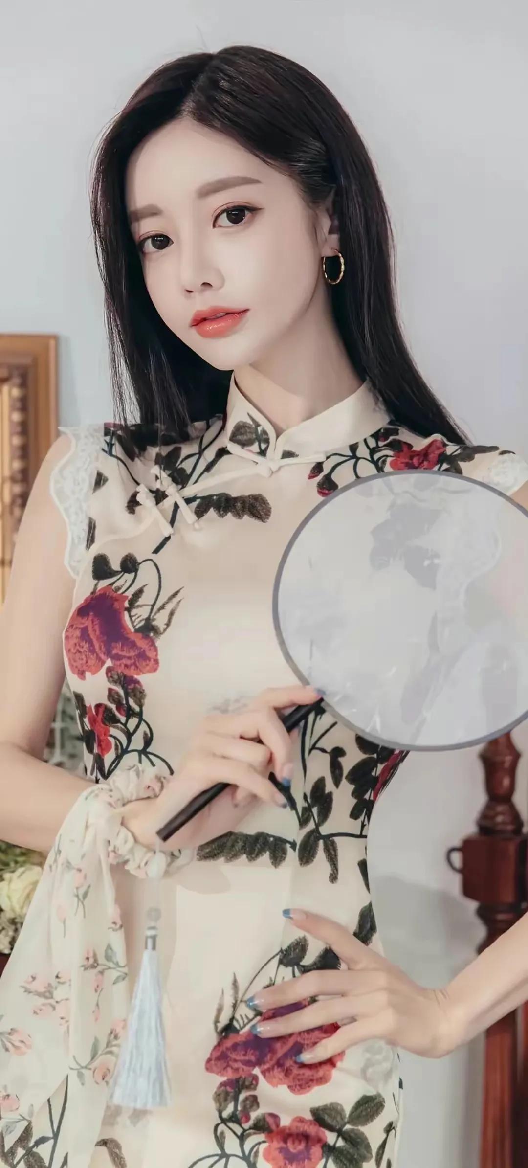 性感女神孙允珠029#时尚美照推荐# #时尚性感小仙女#