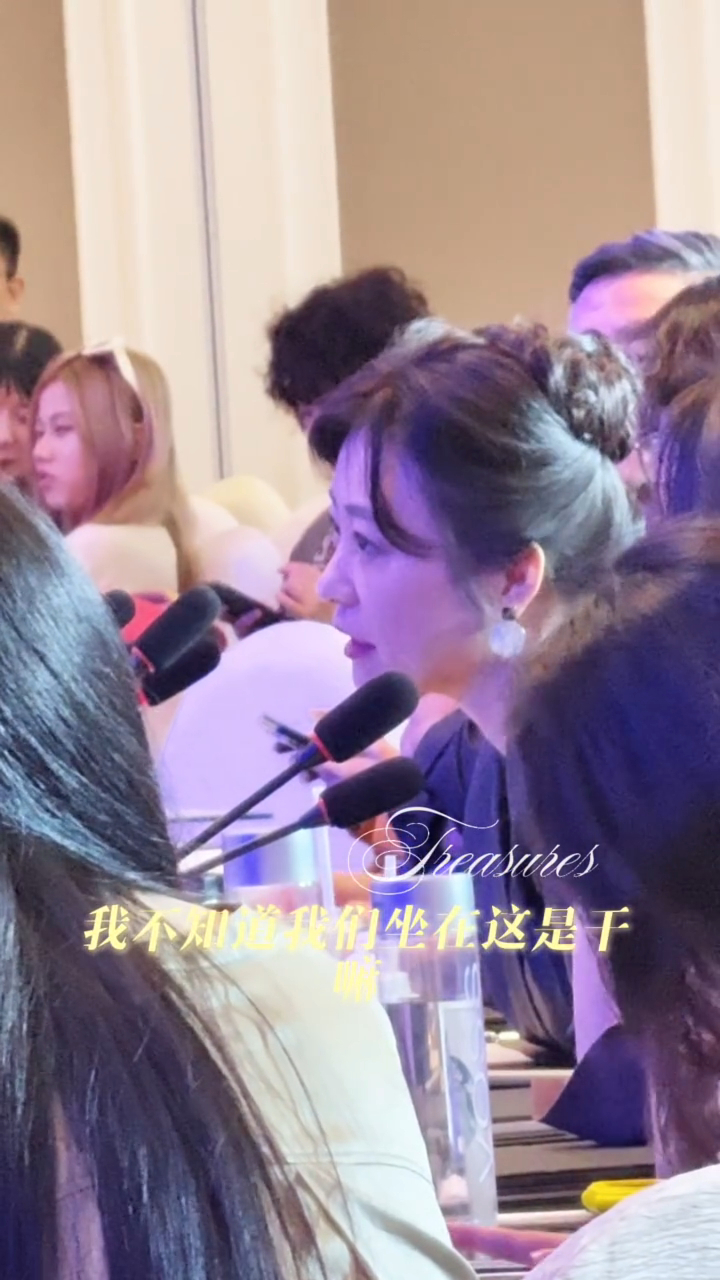 郝蕾疯狂输出的魅力谁会不爱认真输出观点的郝蕾老师！表达干脆利落，思路条理分明，习