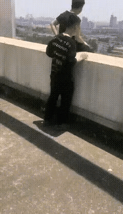我敢肯定， 这个视频是假的。                          