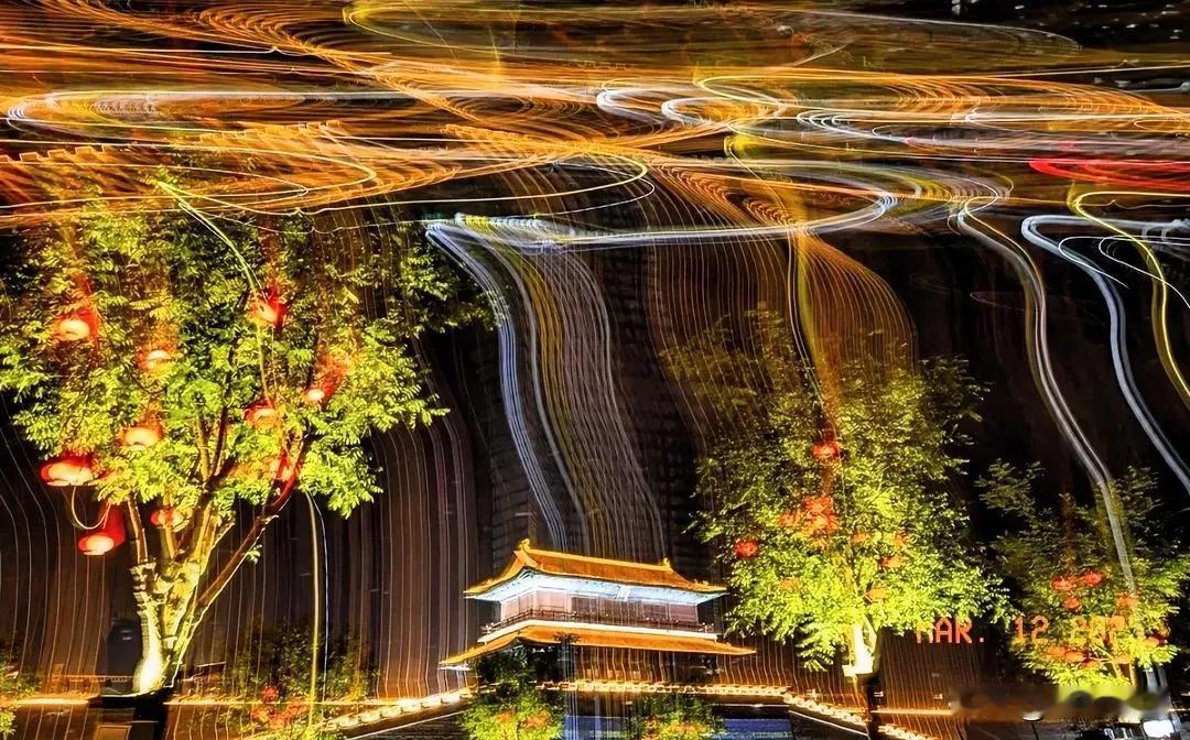 和风催花艳。