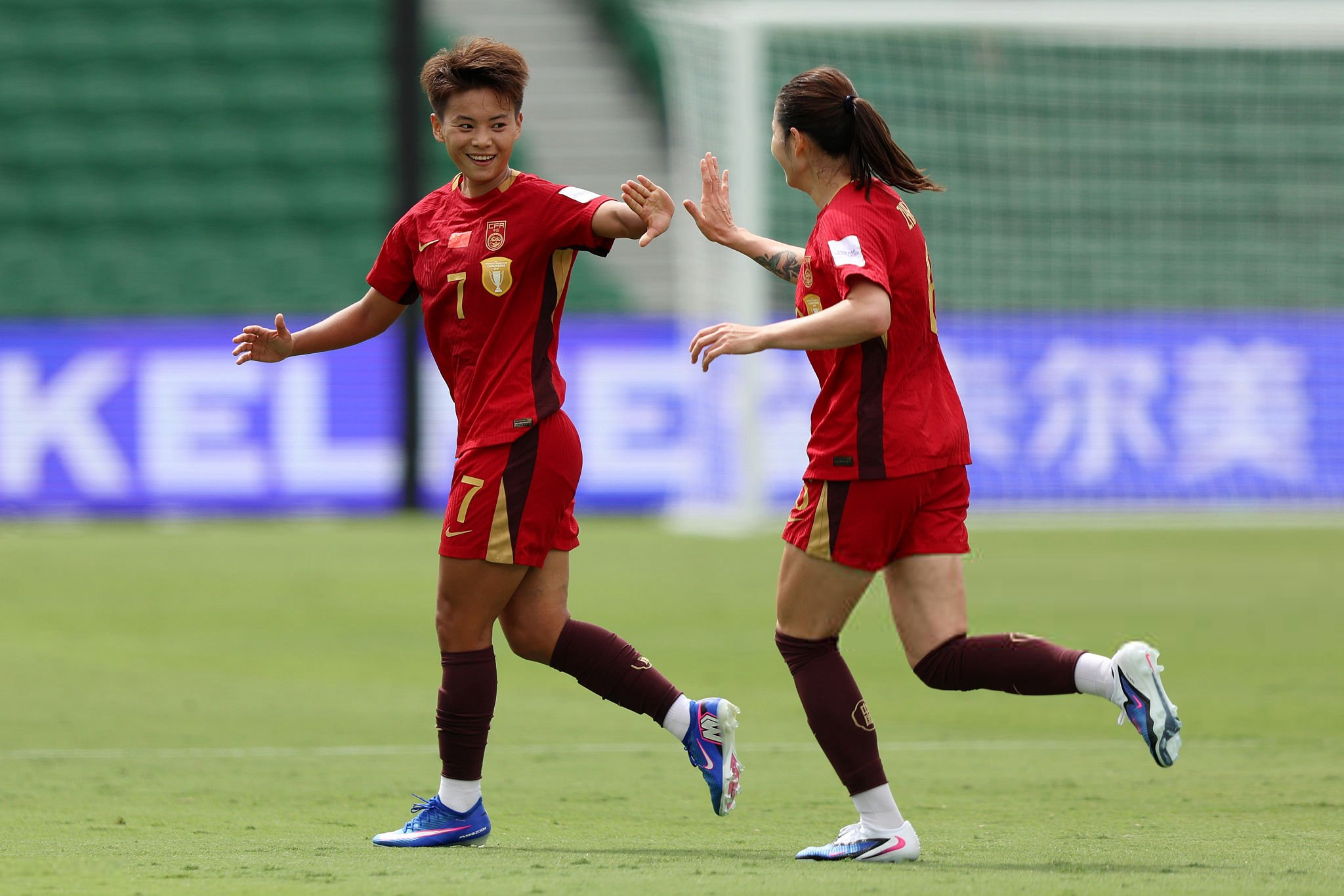 中国女足直通巴西世界杯！刚刚结束的女足亚洲杯四分之一决赛，中国队以2:0击败中国