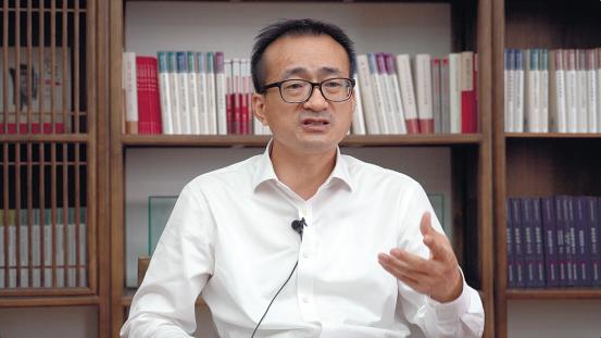 著名经济学家一针见血地说：中国消费拉不起来的根本原因，不是老百姓不花钱，是普通人