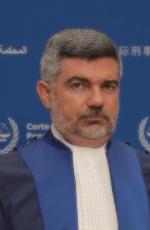 国际刑事法院（ICC）法官吉尤遭到美国制裁，原因是他向以色列总理内塔尼亚胡发出逮