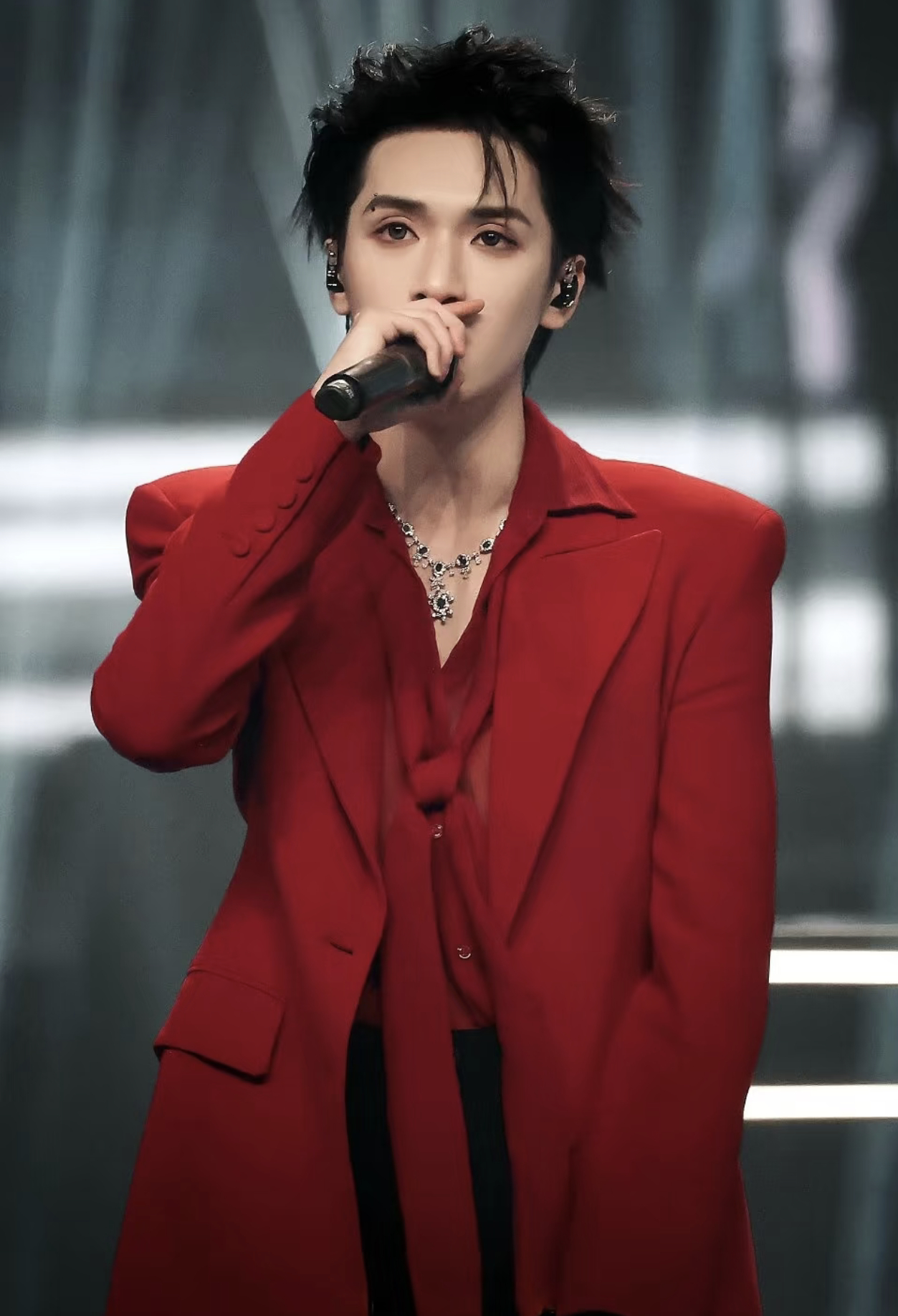 严浩翔超额完成撕名牌kpi严浩翔跑男战力在线！直言顺利超额达成撕名牌目标，成就感