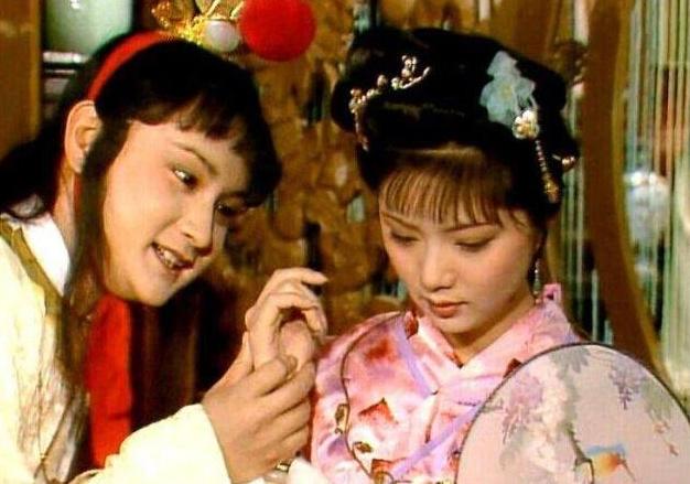 袭人与贾宝玉多次同房，为什么不怀孕？蒋玉菡难道不嫌弃？
袭人原是贾府中贾母的丫头