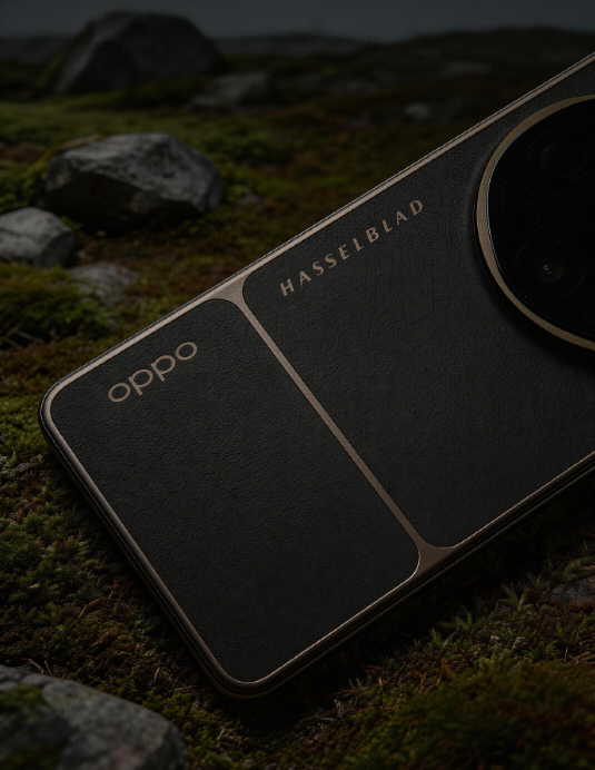OPPO Find X9 Ultra 的「大地苔原」配色来啦！它可是拥有 “口袋