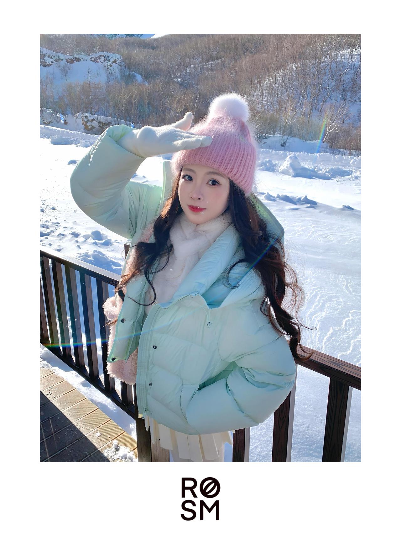 冬日暖阳下的少女