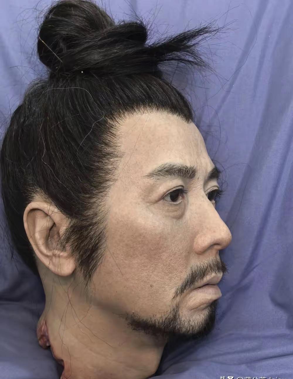 **“他、他手里捧的……真是保剑锋的头？
！
”** 《长风渡》这一幕，我午饭直