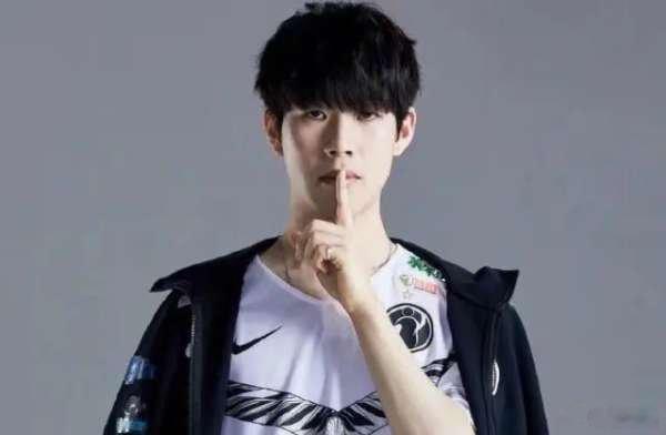 ts被妈妈粉管控经纪人出面制止TheShy经纪人安杰刚刚发文，统一回应了近期直播