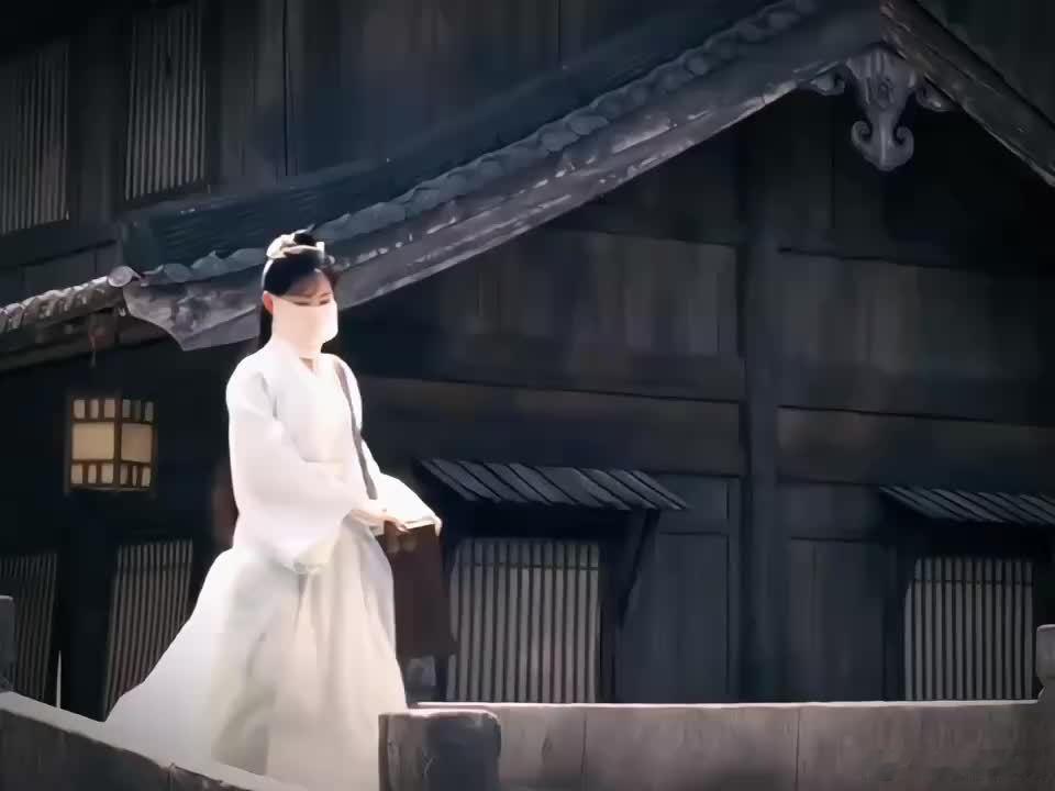 凡人修仙传墨莉花 救命！墨彩环知道韩立要去更危险的地方，强装笑脸说 “我等你回来
