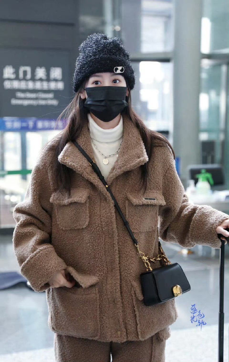 袁冰妍 凭着这双美丽的眼睛~我一眼就认出来是我喜欢的人了！