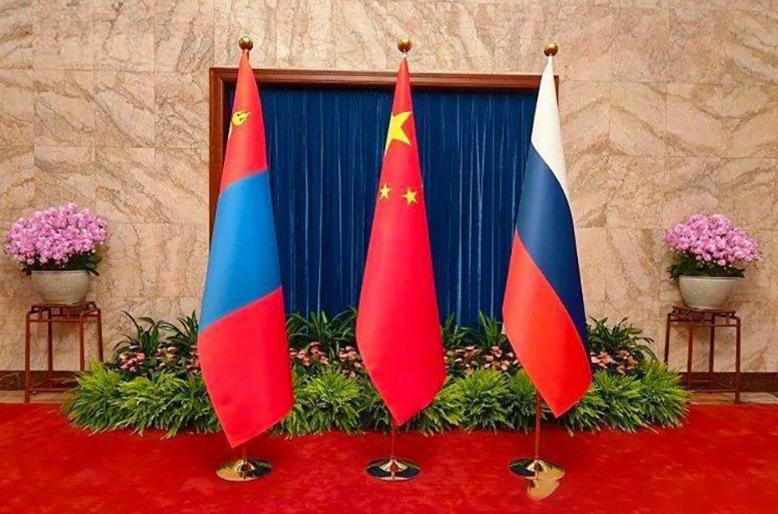 “中国人滚出去”近段时间，这类带着明显排斥色彩的说法，再次被一些自媒体和网络讨论
