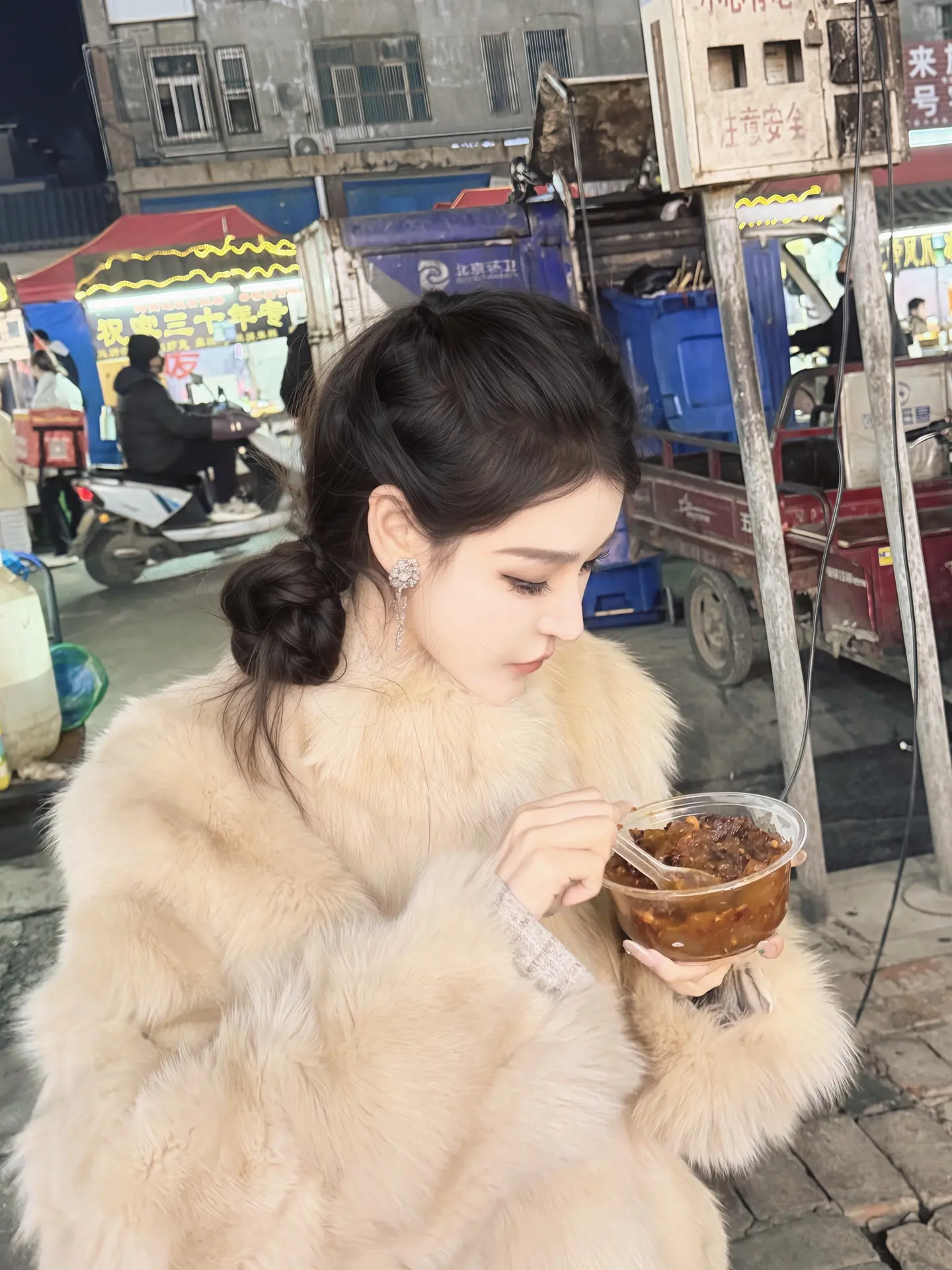 如果是和你一起的话 吃路边摊我也愿意。