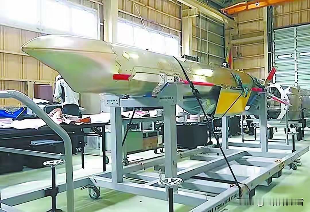 日本扬言：正在研发一款新型反舰导弹，打的就是中国战舰，央媒4字让日破防。

日本