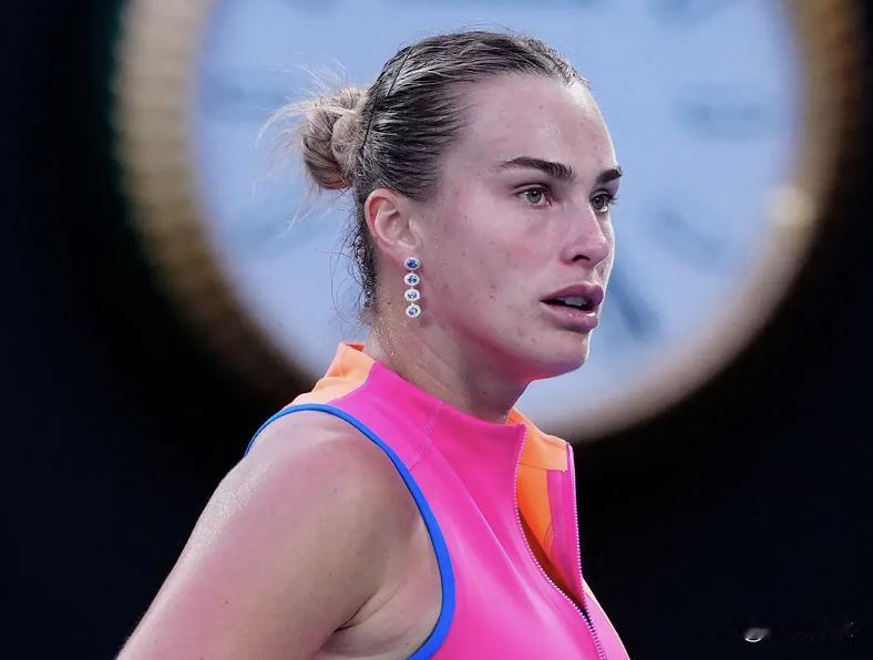 🇨🇳白卓璇澳网次轮面对世界第一，
首盘3-6萨巴伦卡🇧🇾。
期待第二盘表