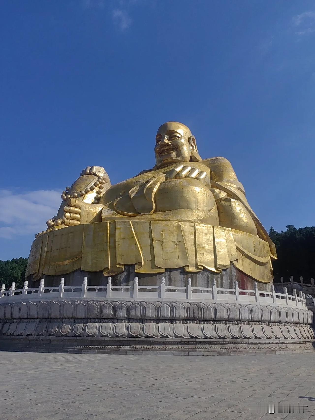 泉城济南
千佛山
弥勒佛