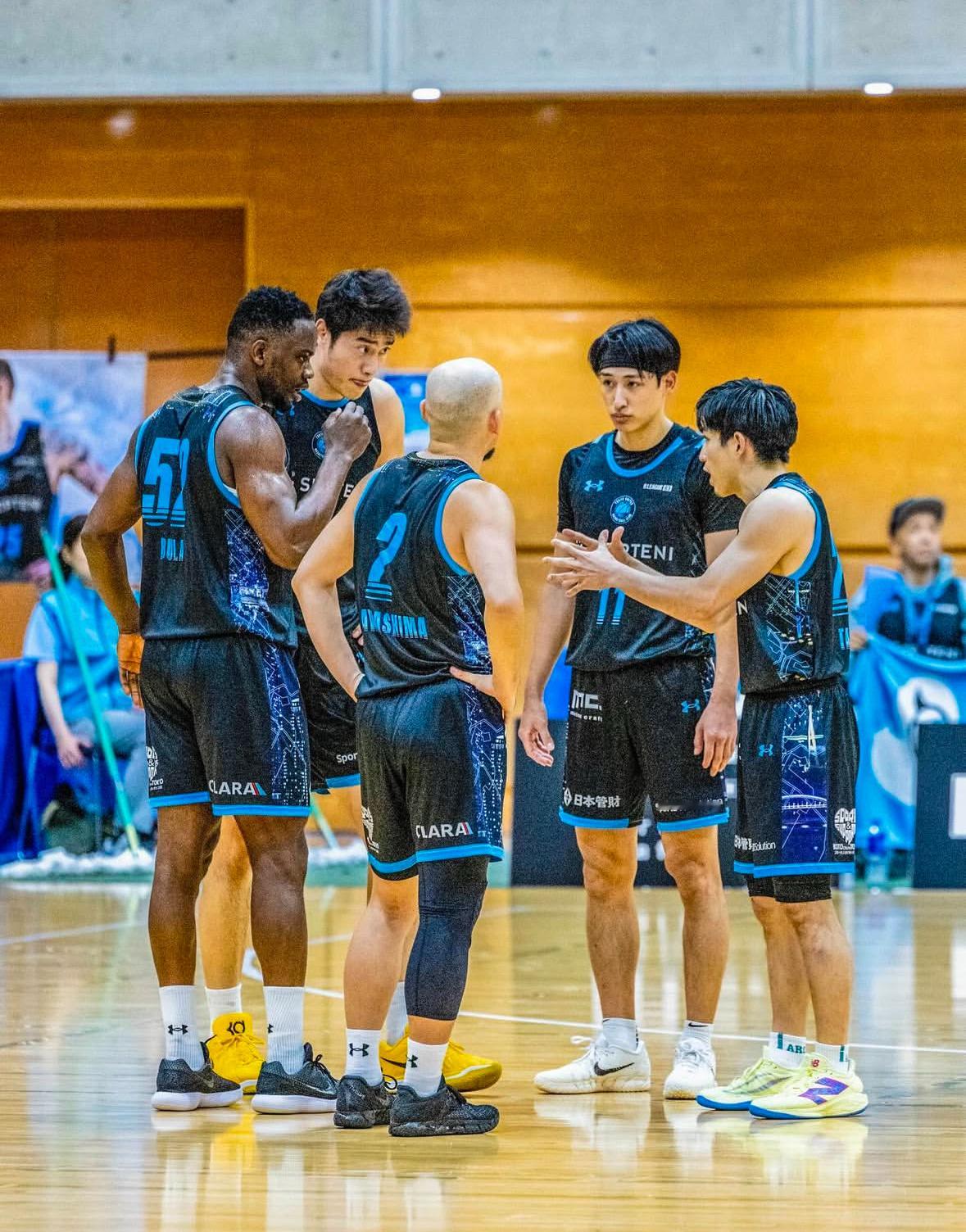 任序航最近在日本B3联赛连续三场都获得了上场时间分别上场了3分35秒，3分7秒，