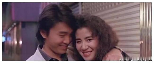 记者采访吴君如，跟你合作最好的男演员，或当时你最觉得有感觉的是谁？周星驰他是第一