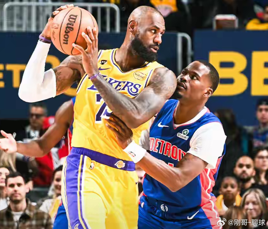 詹金斯生涯新高30分！活塞主场113-110终结湖人9连胜，东契奇空砍32分湖人