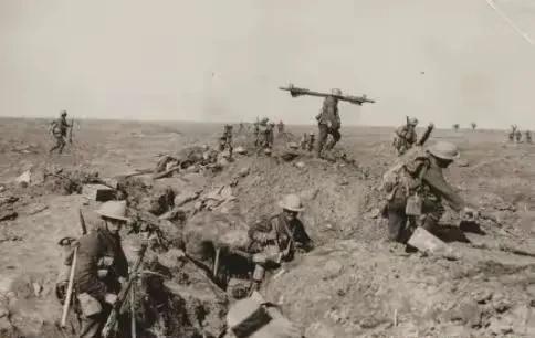 一战是真的离谱的战争，几大参战国几乎每个都觉得自己是吃了大亏，一点好处都没怎么捞