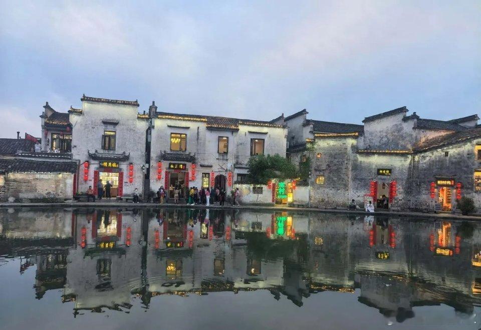 a股这一轮牛市，跟以往任何一轮牛市都不同，主力资金控制特别好，千股跌停，千股涨停