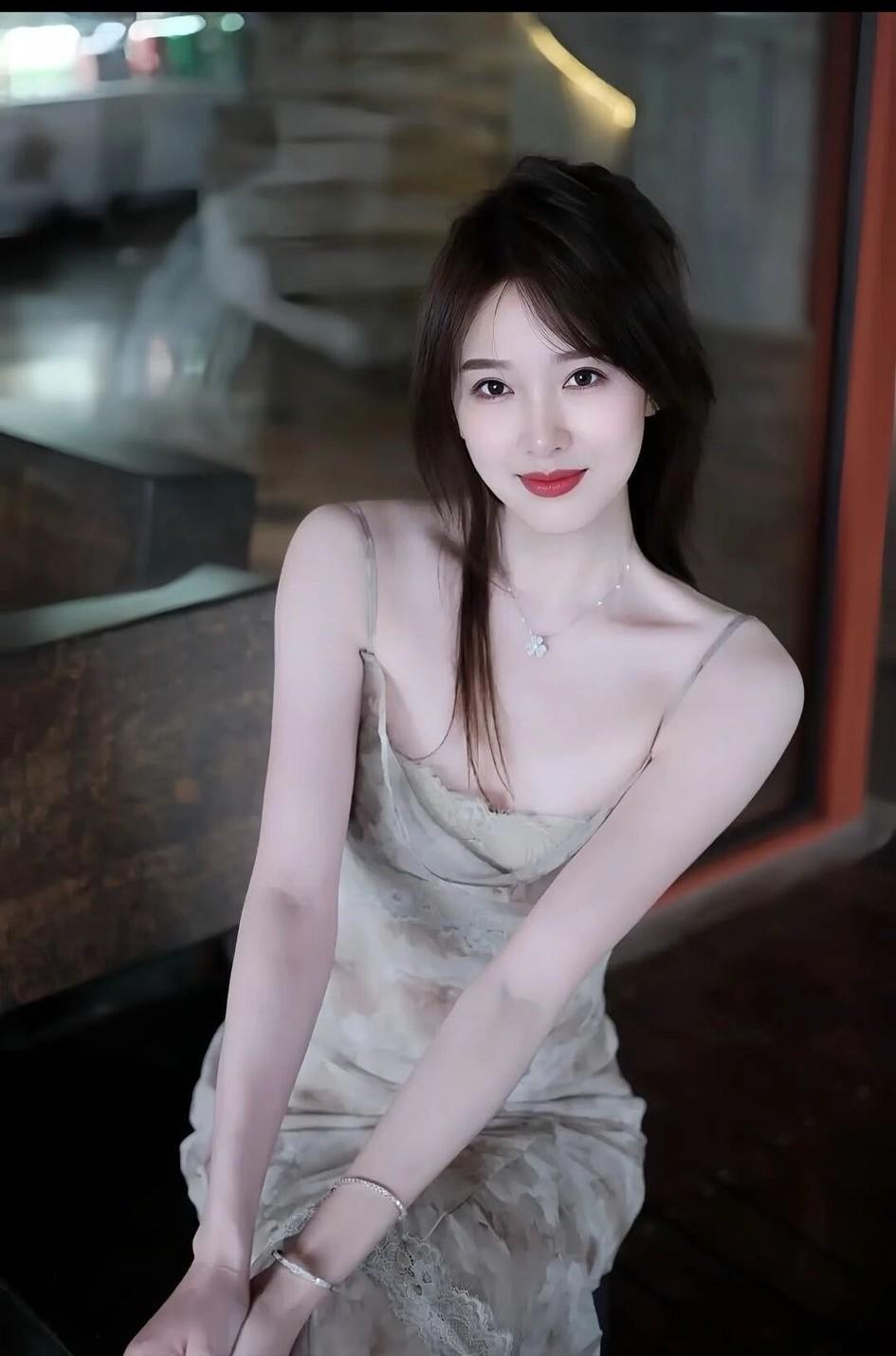 红唇美人倚栏憩，轻纱雪肌映秋波。晒图笔记大赛 什么叫有韵味的女人 记录我的202