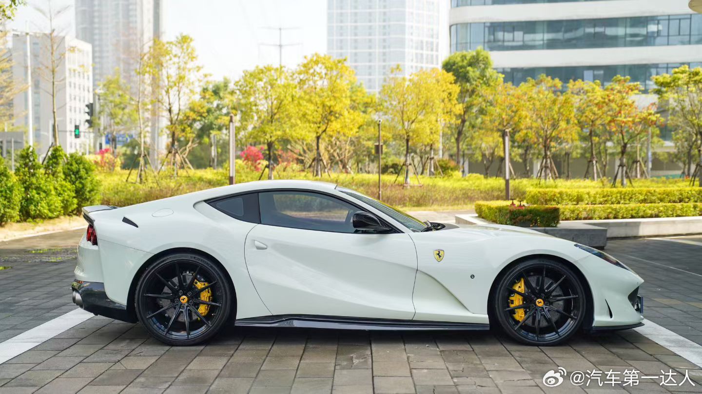 法拉利 812 Superfast ，孤品很少，孤品812更少 