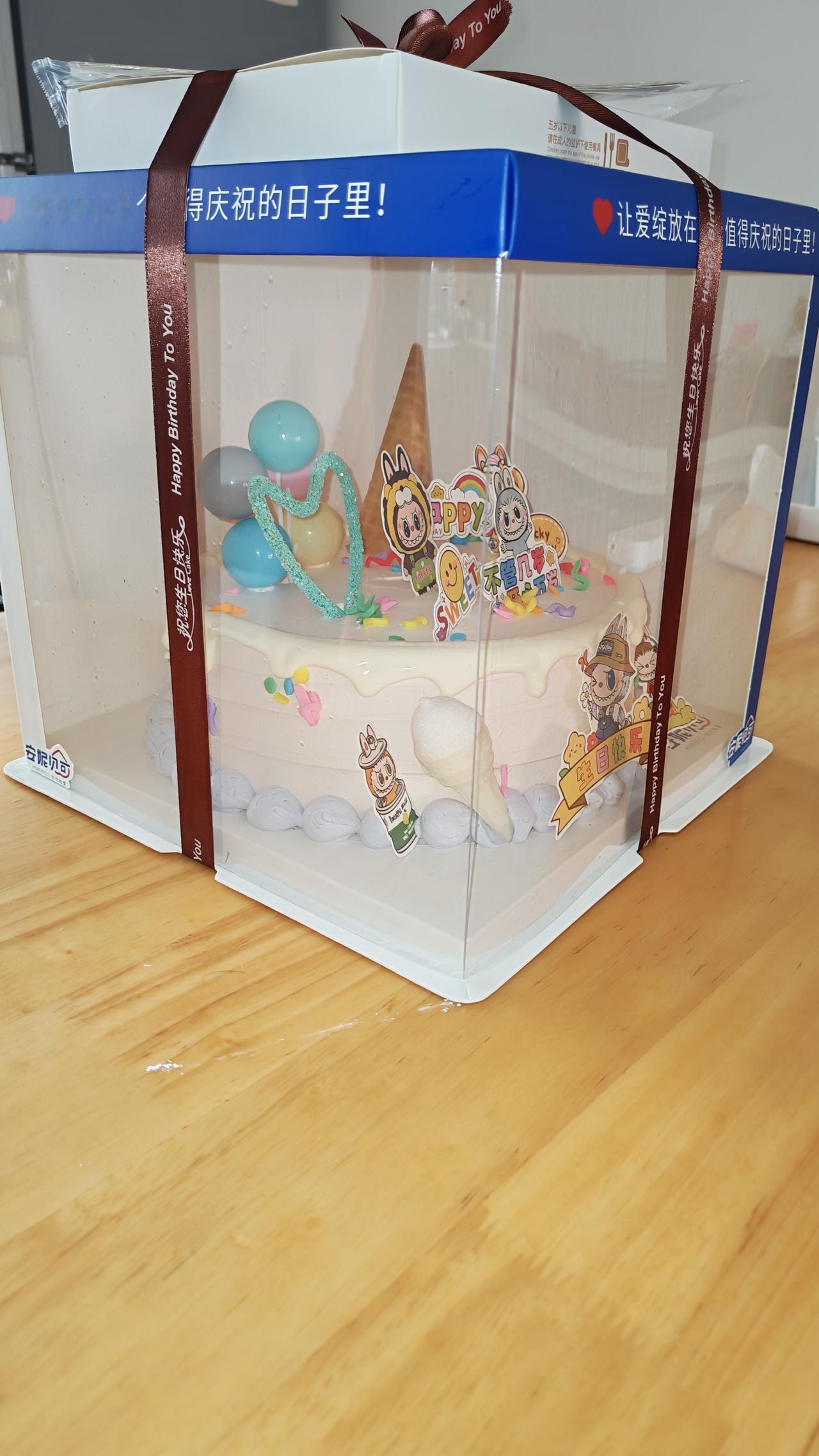 我家宝贝三岁啦！感觉眨眼间时间就过去了。这三年，看着Ta从软糯的小婴儿长成活泼的