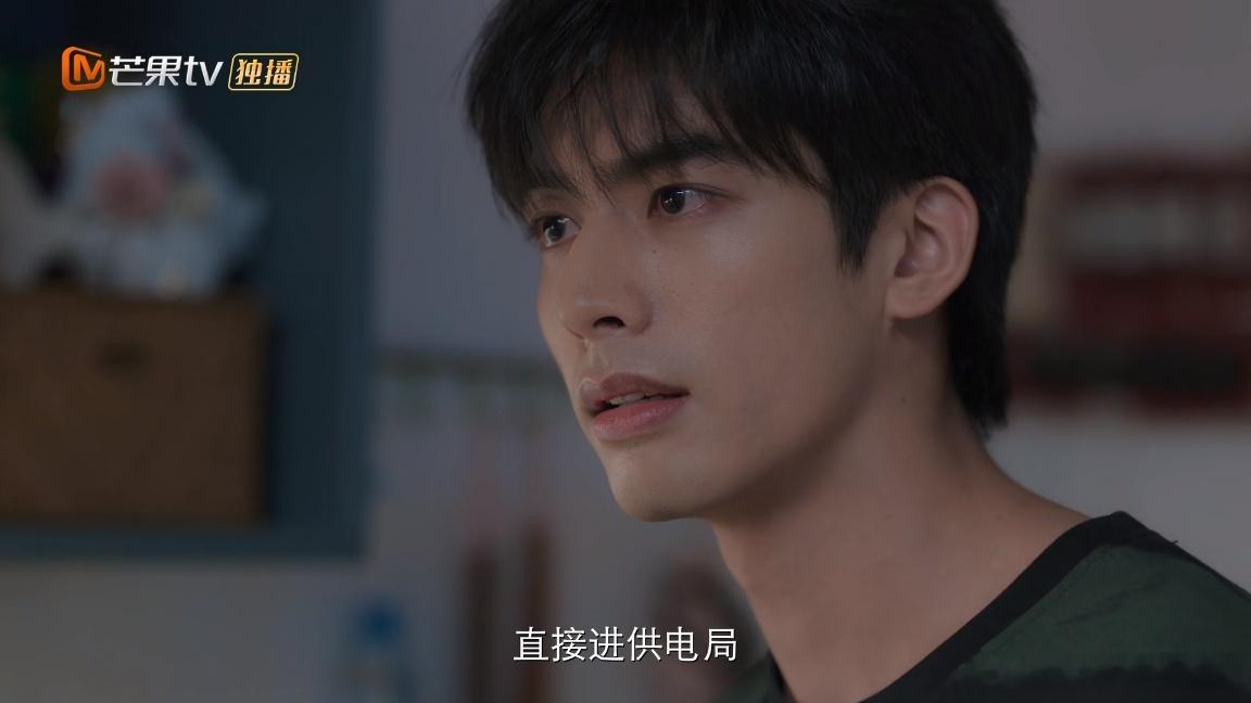 老龙在野狗里面演技真的还蛮不错的，他没赶上警校体测那段，还有跟他爸对峙哪块我都觉
