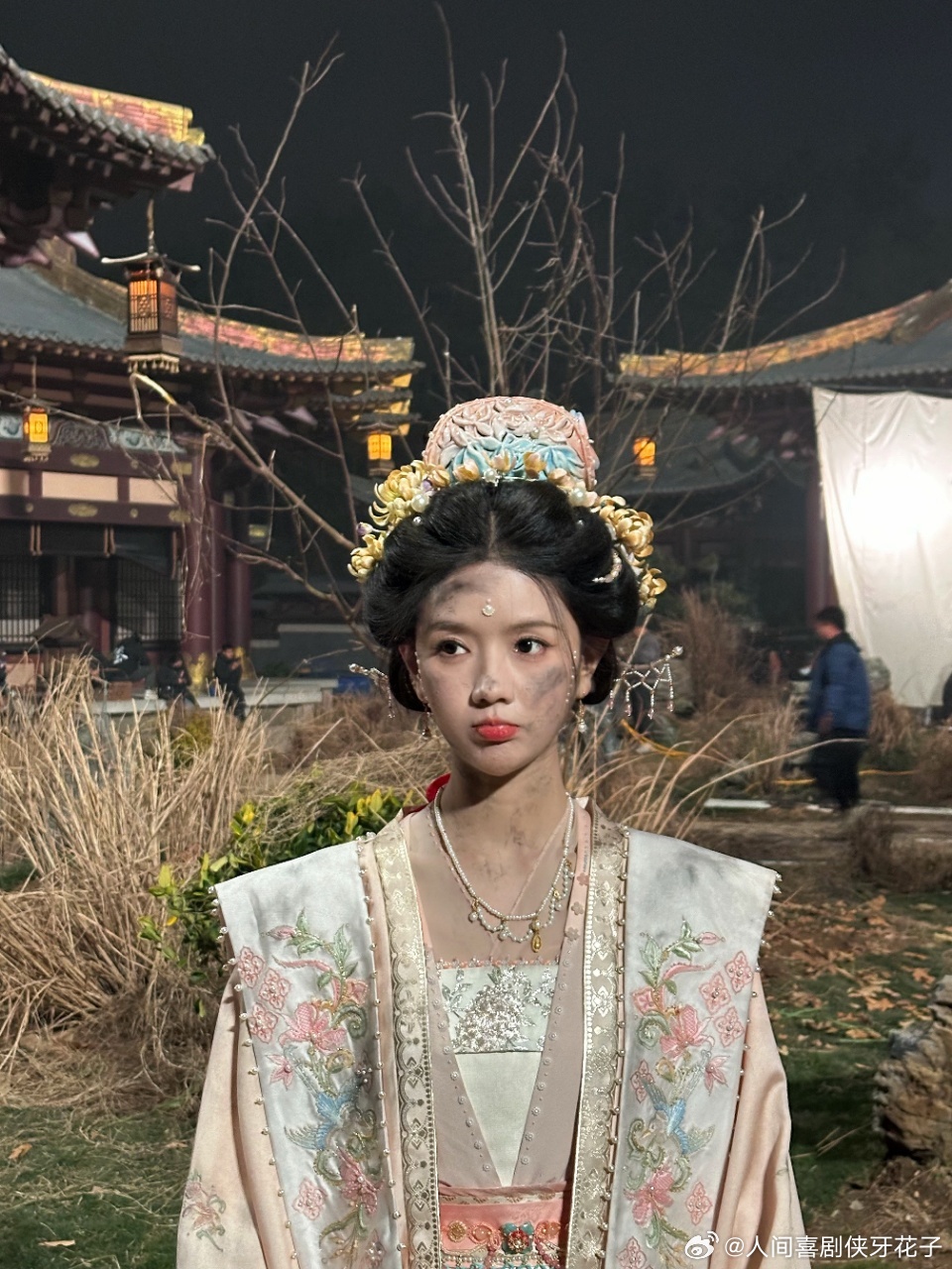 喻钟黎李卿快亲上了李卿喻钟黎老实人麦个大的喜欢他们不需要理由，就像喜欢春天第一缕