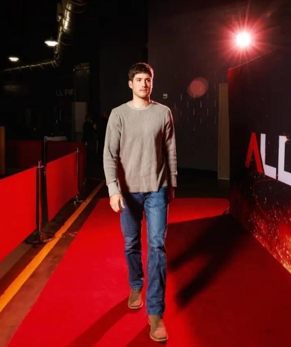 火箭主帅乌度卡真是太包容小将谢波德了！今天火箭主帅乌度卡教练在接受媒体采访时，聊