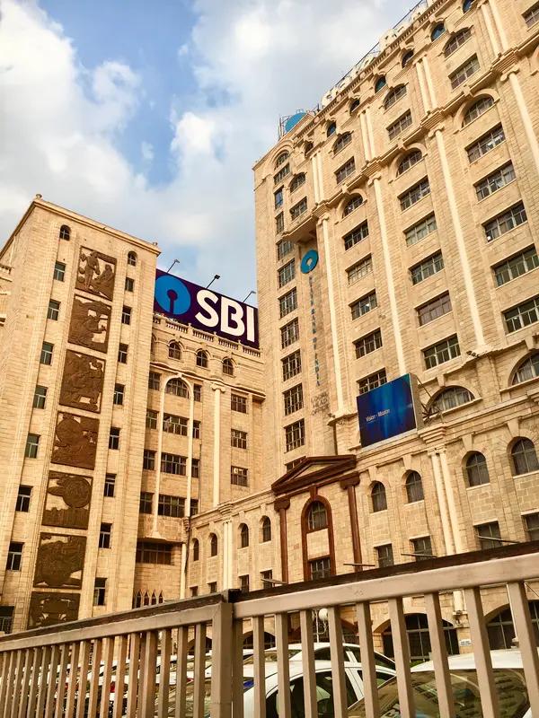 4月17日，印媒报道，印度银行业已暂停向海外供应商进口黄金和白银。因政府命令延迟