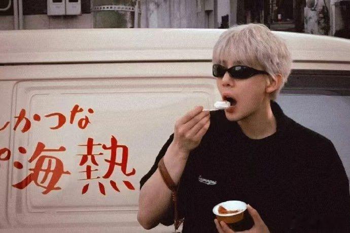 王安宇的眼神看白板都深情 王安宇跳舞这段精神状态太超前了 你好星期六 锁定你好星