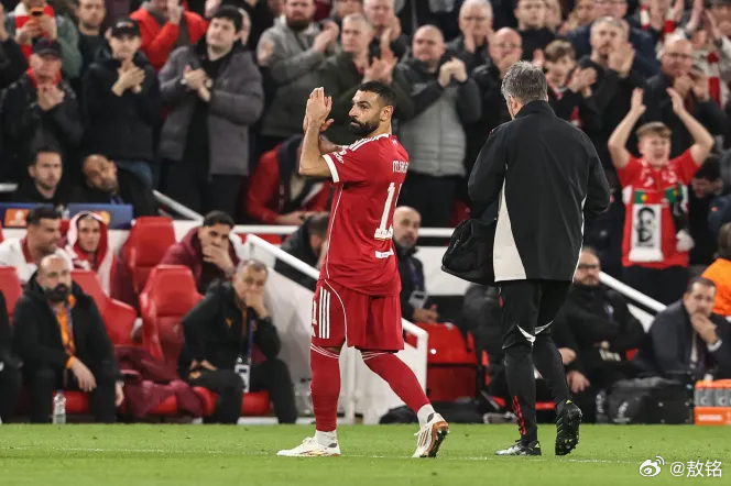 布莱顿vs利物浦 萨拉赫腹股沟在周三欧冠比赛中拉伤，他将缺席与布莱顿的比赛。同样