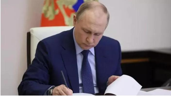 日本还想造武器？被中国断供后，俄罗斯也出手了

中国宣布对日本实施军事 “禁运”