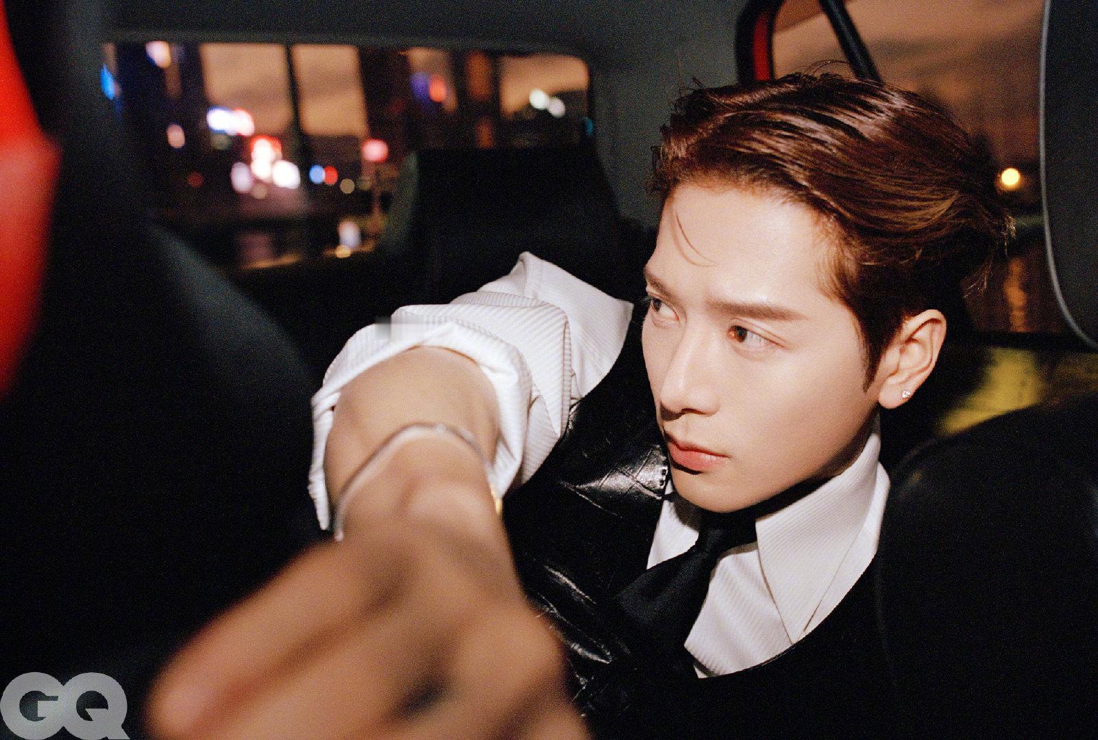 王嘉尔GQ开年首刊 GQ 2026年一月刊首期双封 