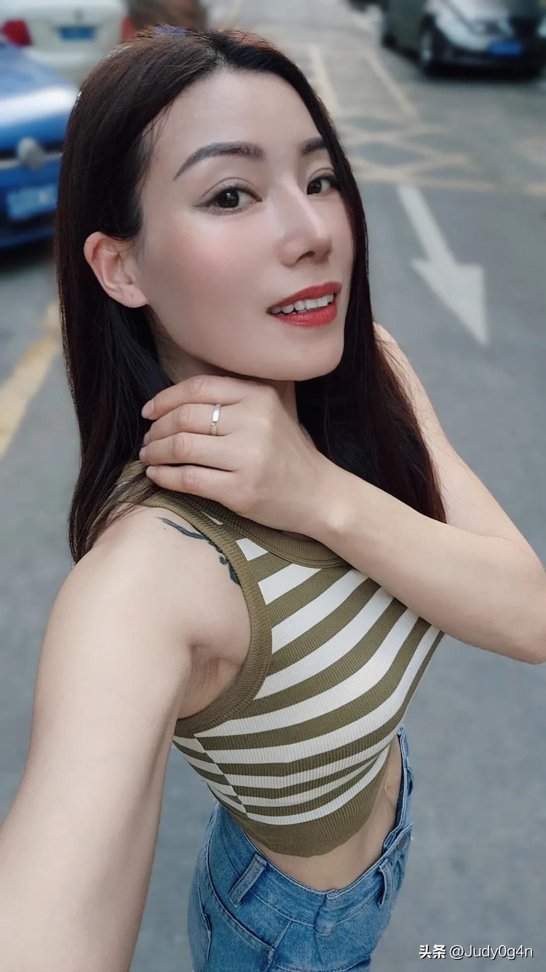 晨光熹微，万物可爱，早安吖🌞随性洒脱 爱拍照的女人最迷人 随性穿搭 甜系穿搭自