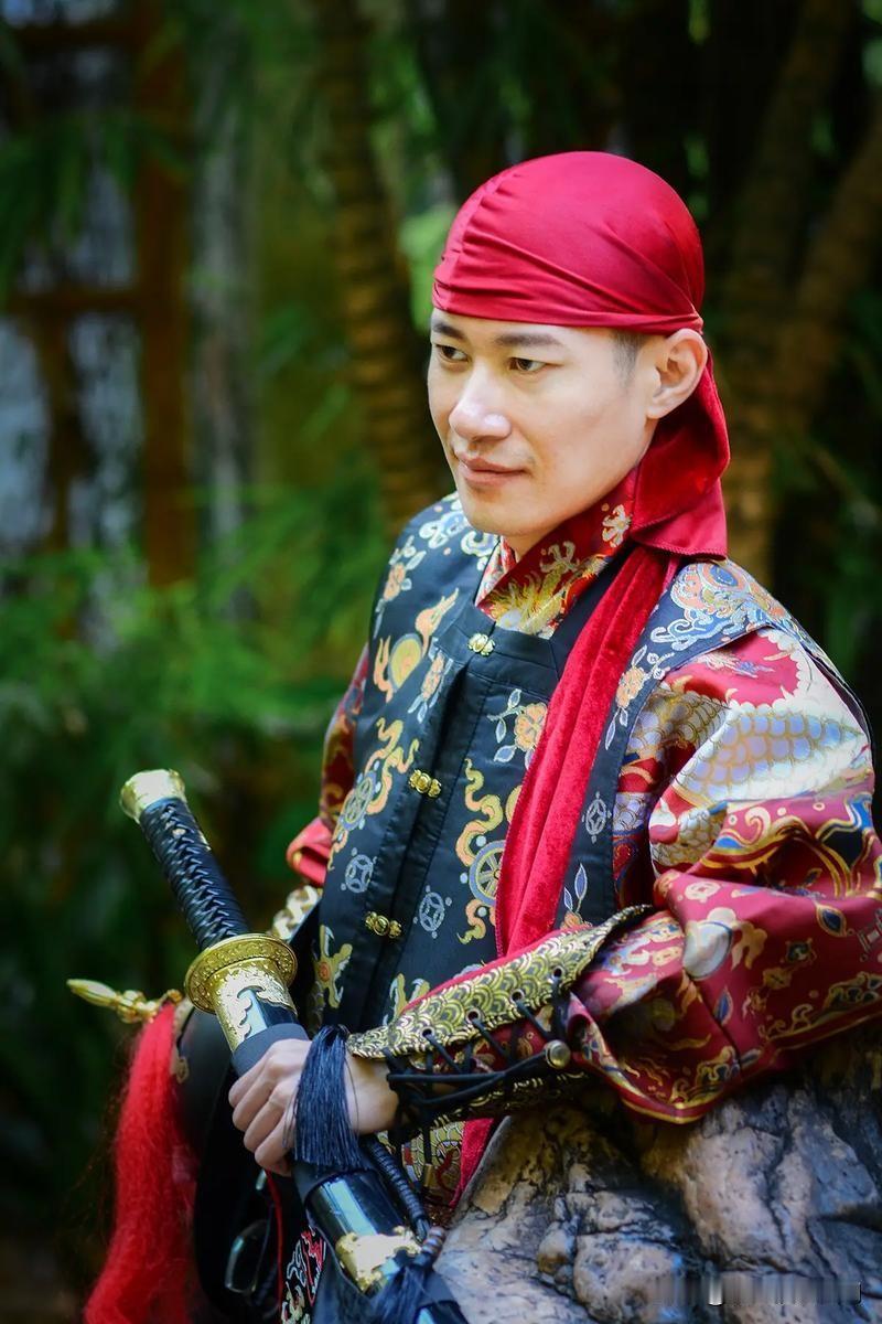 明末已经烂到根子上了，假如时光能够倒流，崇祯应该怎么做，才能在当时的背景下灭掉满