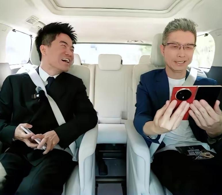 当好多人阴阳怪气董宇辉，昨晚在线只有区区5万人时，他两天卖了2.685亿，比去年