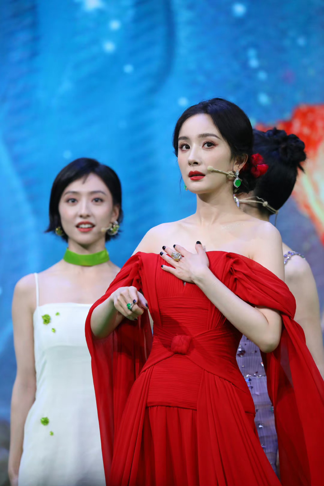 #杨幂说争取不让动漫粉失望#用心去演每一个角色，你就是最棒的，杨幂说争取不要让动