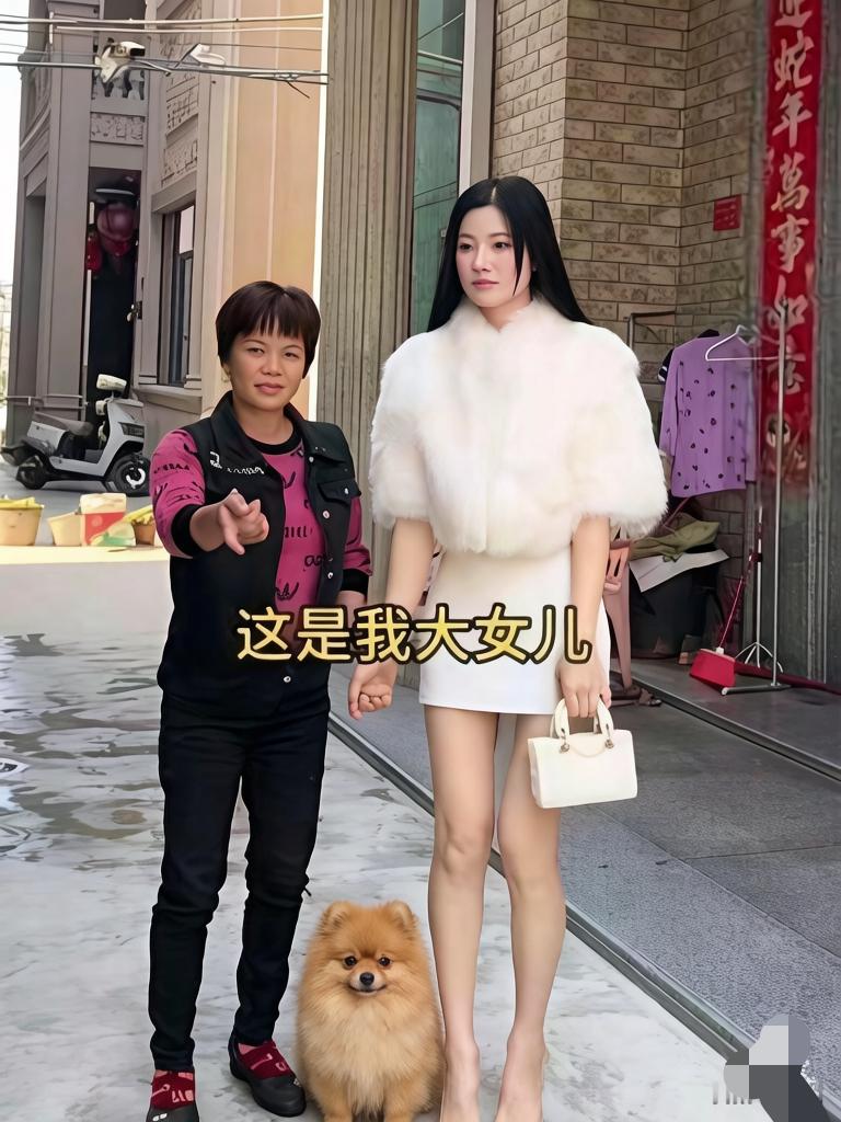 大妈，你明目张胆地说要多少钱，或许众人的心里还好受一些。你说是免费的，你不怕吓倒