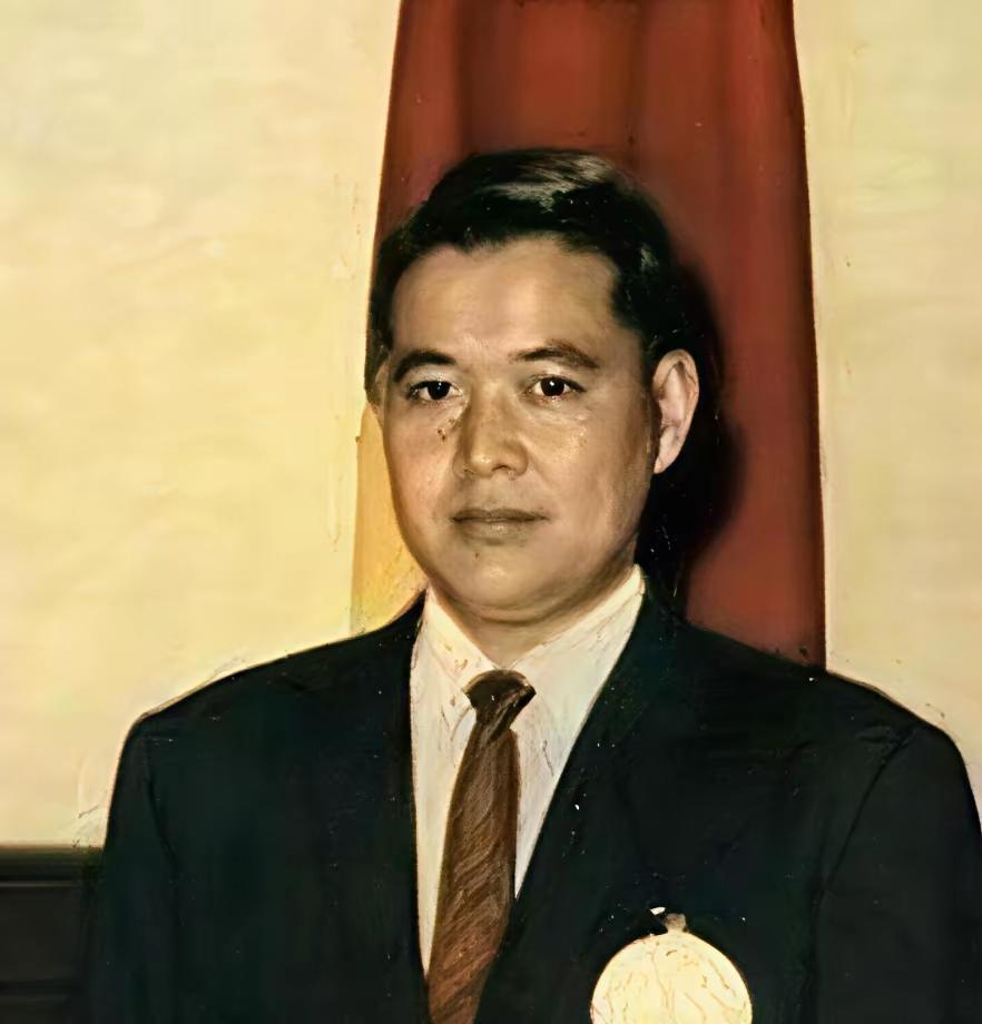 李显斌叛逃台湾事件。1965年11月11日，他本是执行日常训练任务，却心怀不轨驾