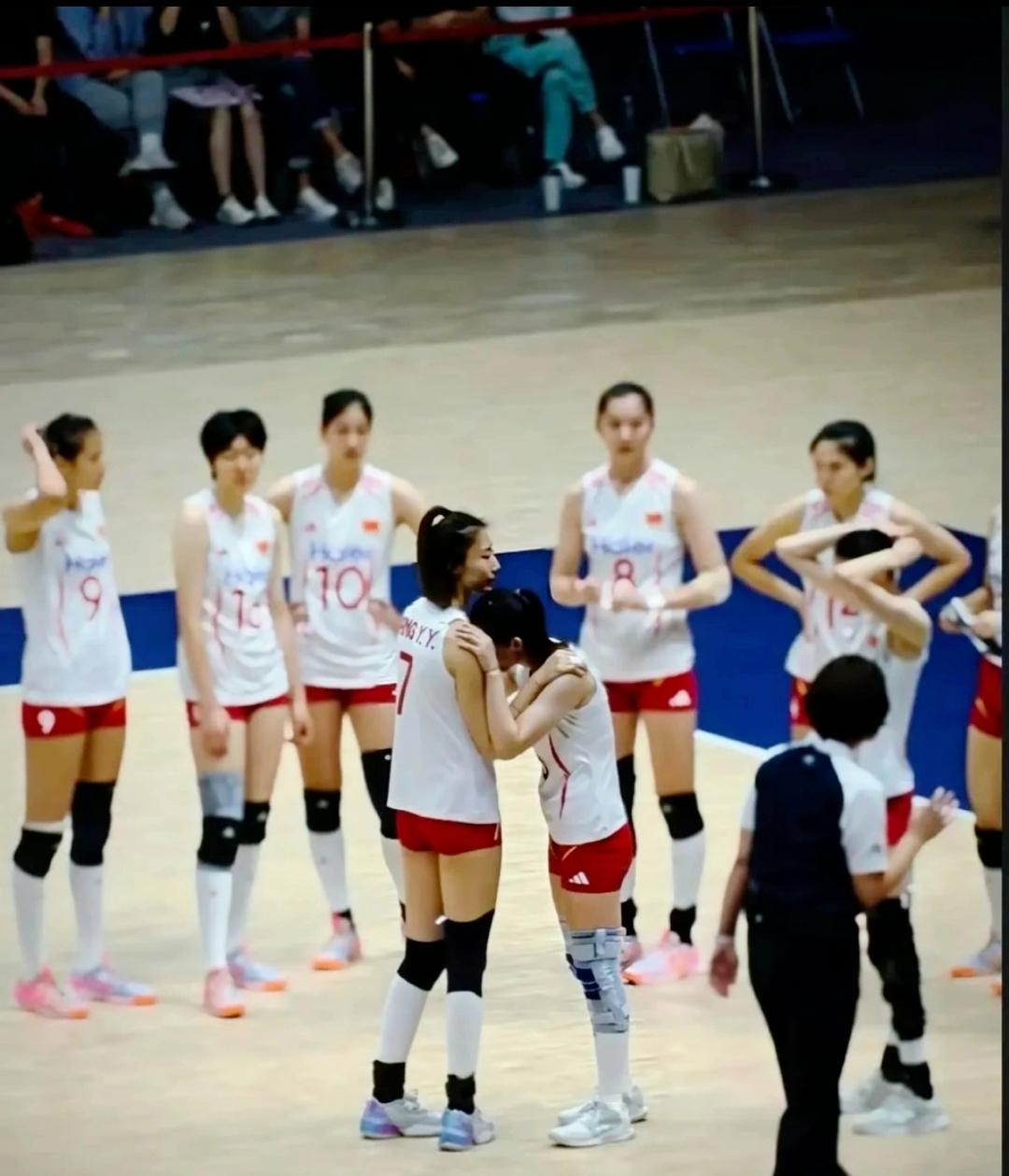 讽刺！泰国助教揭秘亚锦赛真相：我们最怕的人被中国女排自己弃用
 
看完亚锦赛的比
