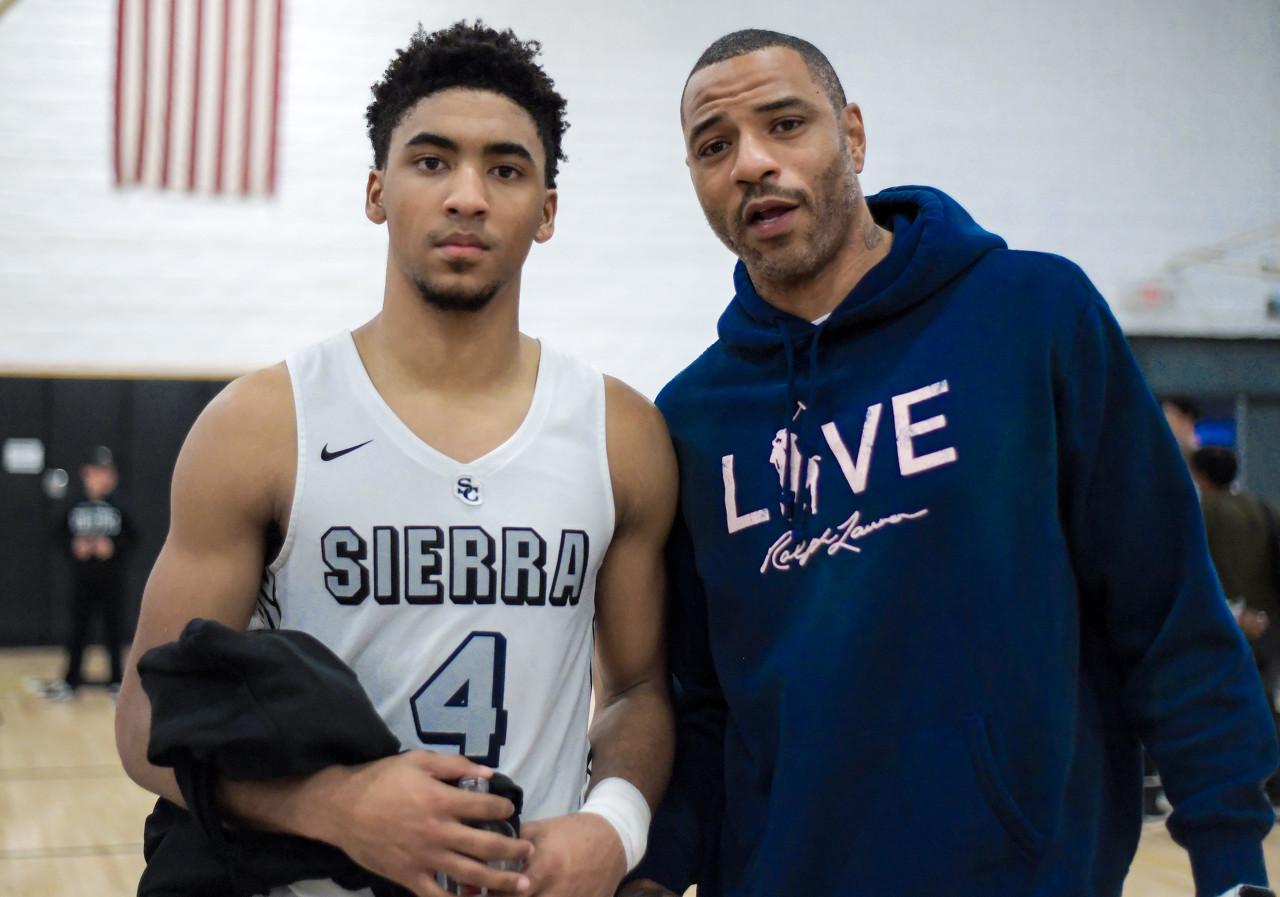 前NBA状元秀马丁的儿子，已经加盟宁波富邦，这孩子怎么都应该在火箭


老马丁在