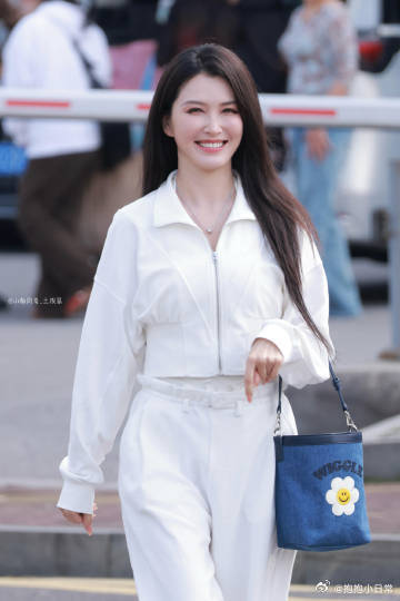 徐洁儿有效出场 师徒售后甜到心底，王俊凯送考画面暖化屏幕，徐洁儿励志发言秒粉无数